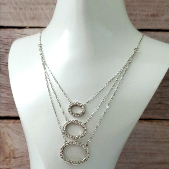 Vintage Jewelry - Sterling Silver 925 Three Tier Oval Necklace